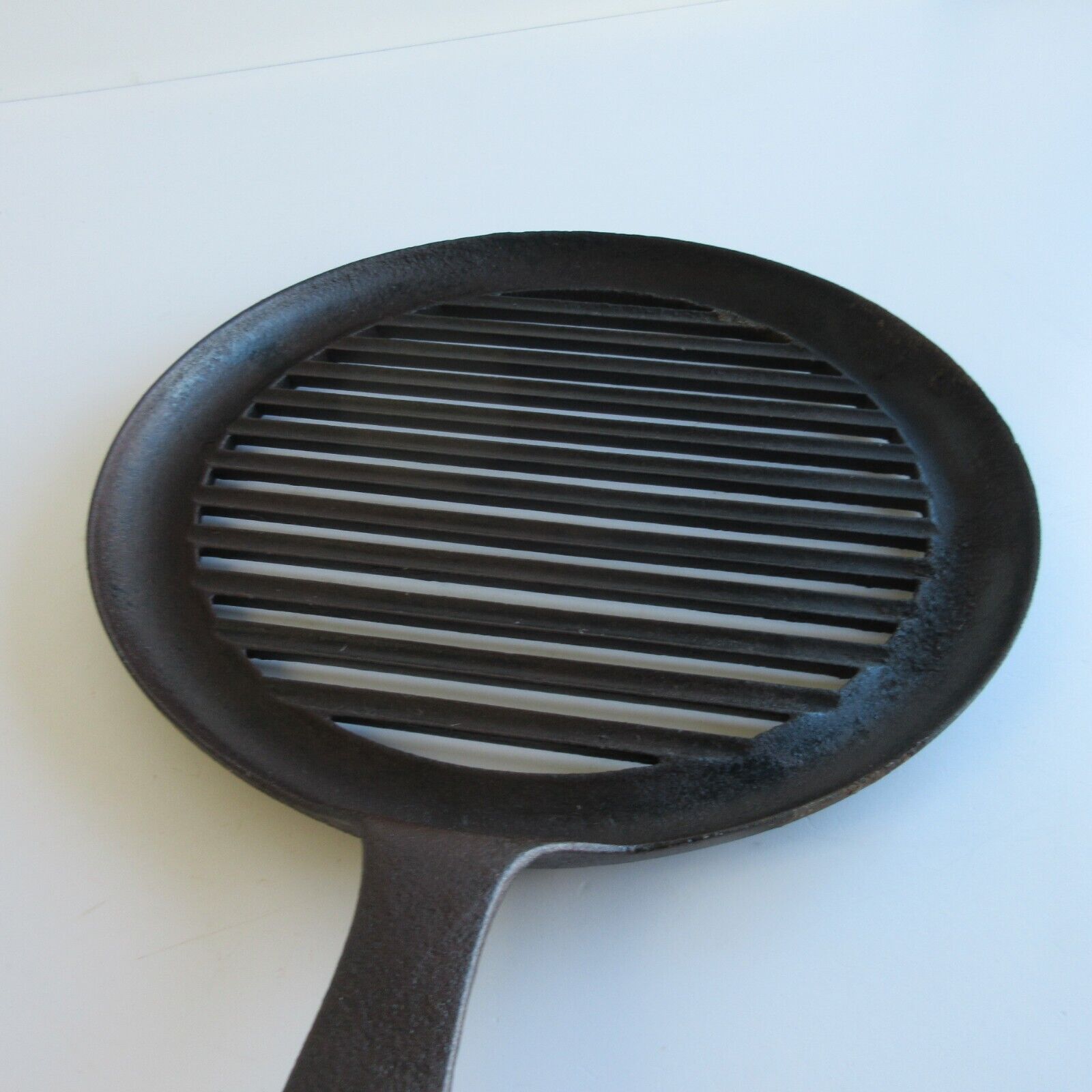 Cast Iron 13" Dia Broiler Skillet, Size 4 1/2 Antique 1800's