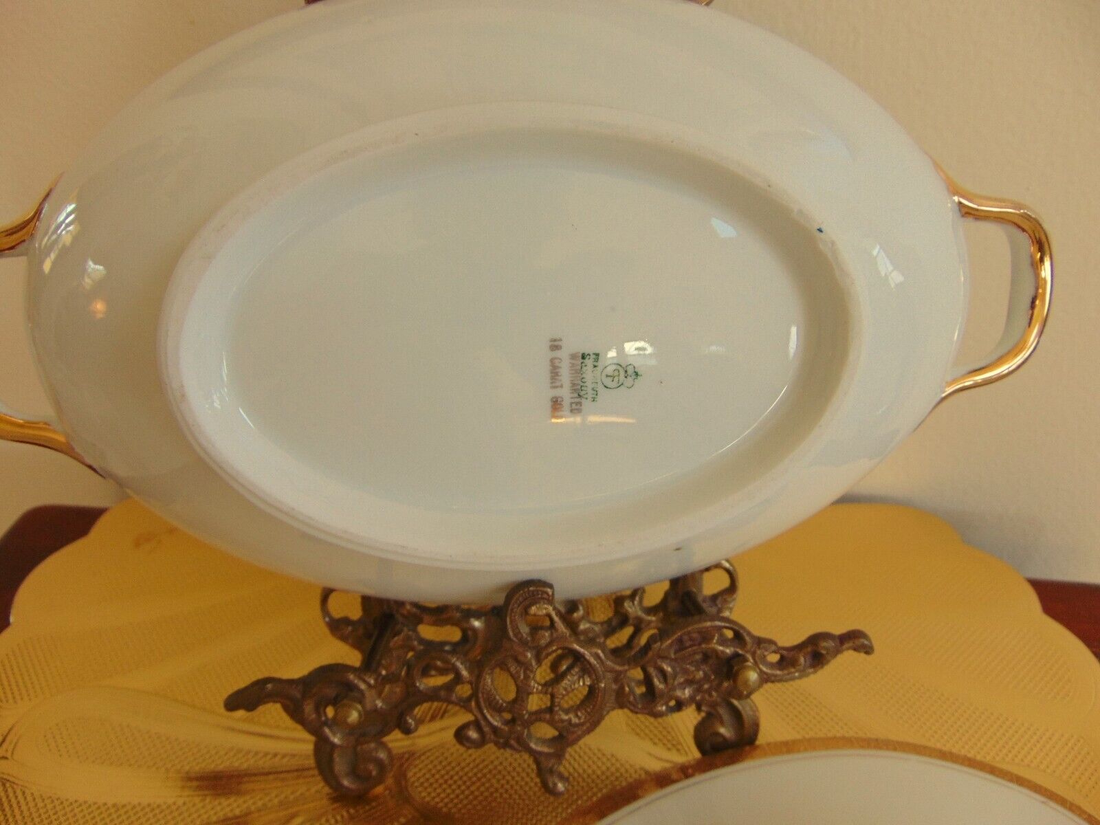 FRAUREUTH SAXONY GERMANY PORCELAIN COVERED VEGETABLE BOWL 18 k GOLD TRIM 1900'S