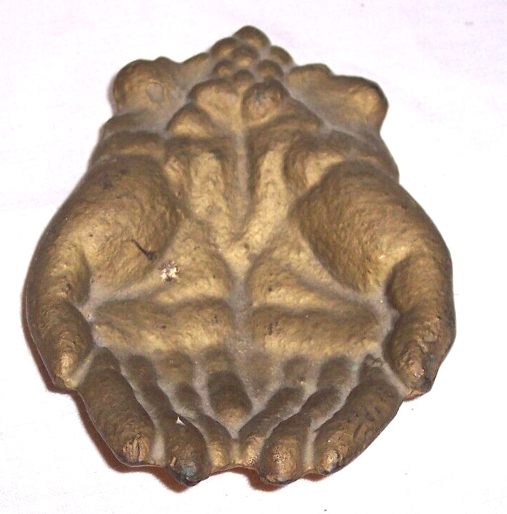 Vintage / Antique 1800'S HEAVY Cast Iron CUPPED HANDS 6 " X 4 1/2 " Soap Dish