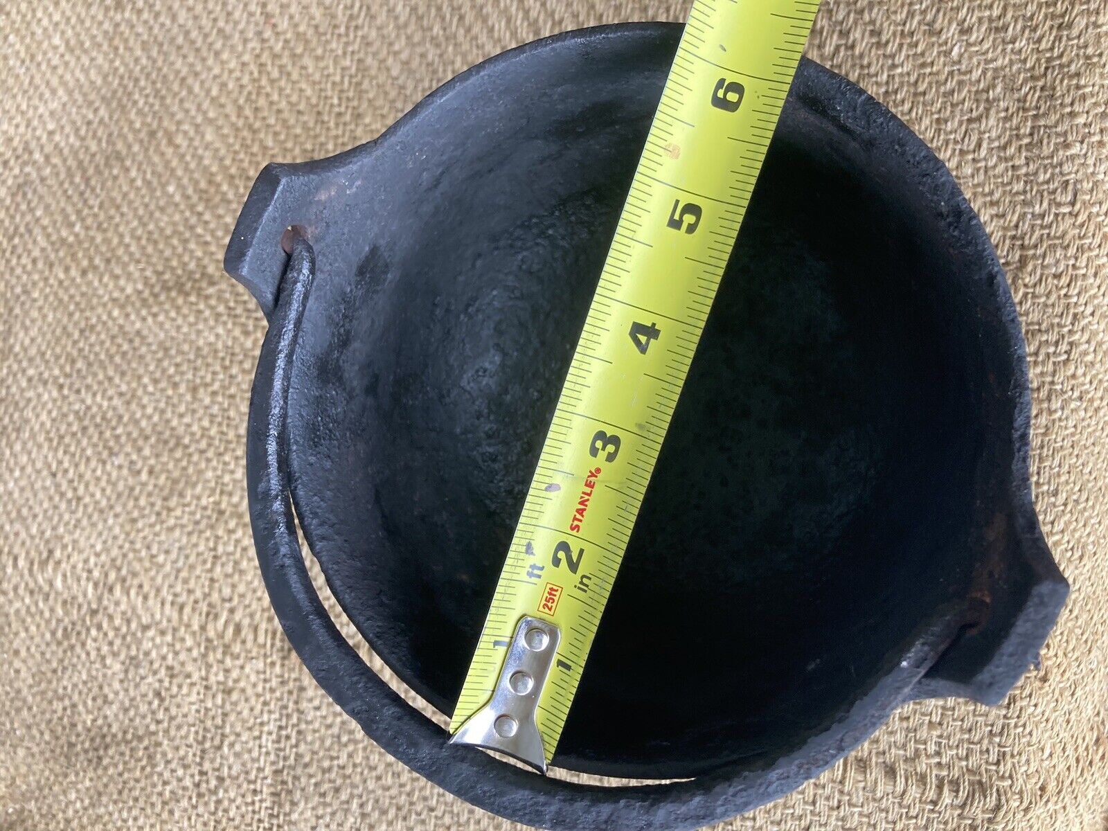 Vintage Late 1800's Cast Iron 3 Leg Kettle Bean Pot w/Gate Mark Antique 6” Dia
