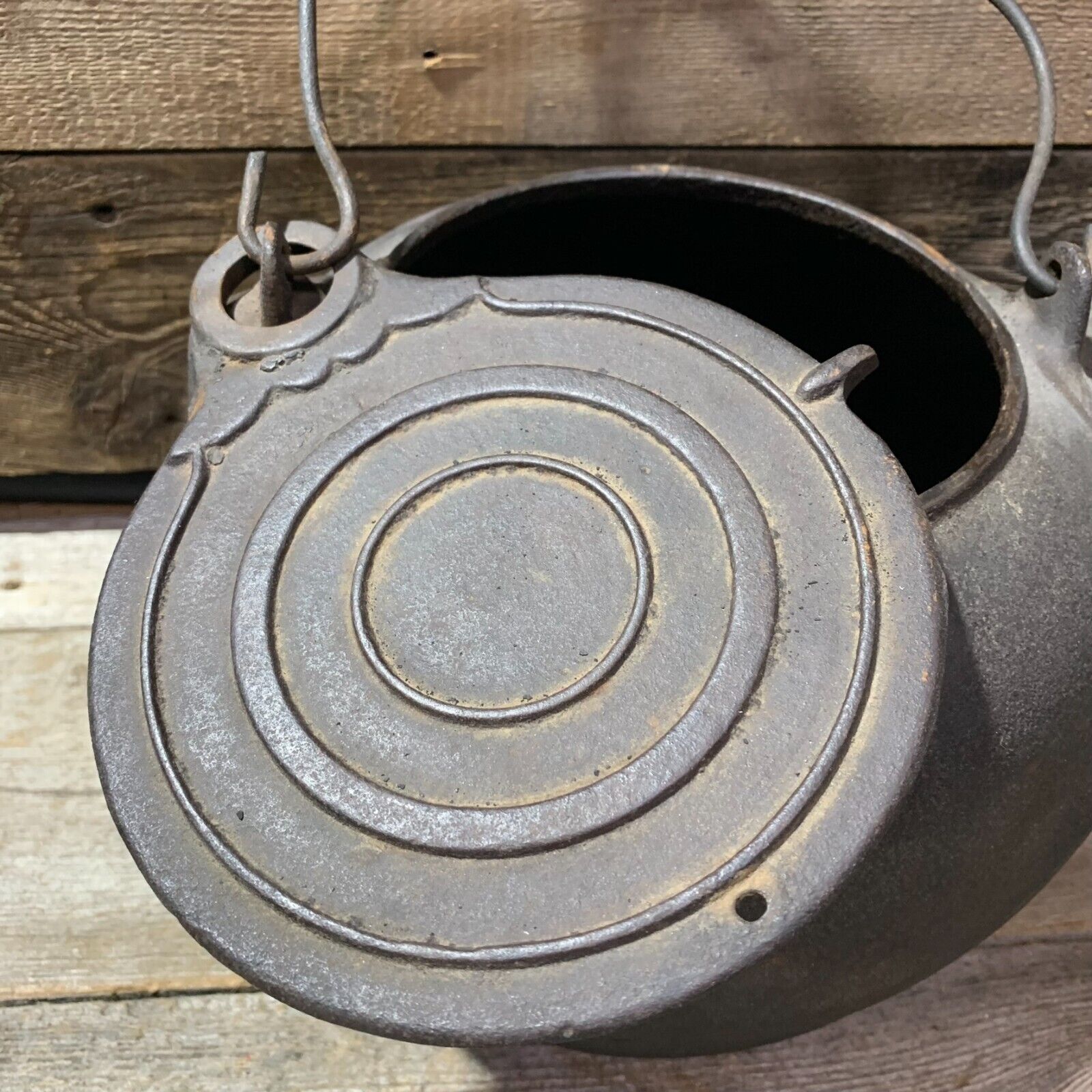 Antique 1800s Cast Iron, Tea Kettle, Swivel Lid