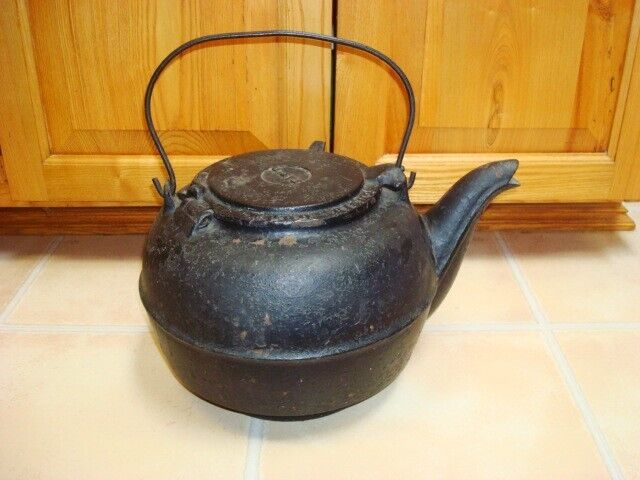 Primitive 1800's Rare WOOD BISHOP & CO. Cast Iron Water TEA KETTLE Bangor Maine