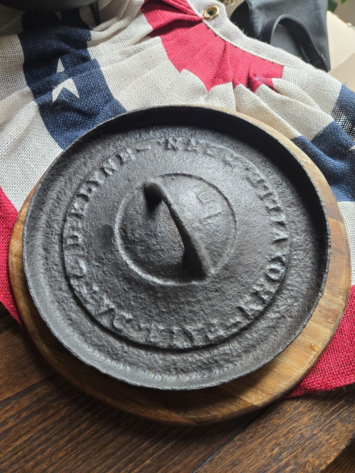 Unique 1800s Gatemarked Camp Oven Lid Fair Day & DeKlyne Foundry, Knoxville TN