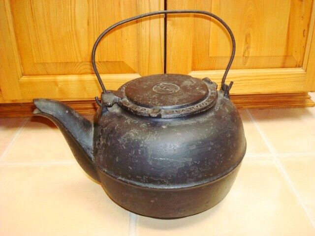 Primitive 1800's Rare WOOD BISHOP & CO. Cast Iron Water TEA KETTLE Bangor Maine