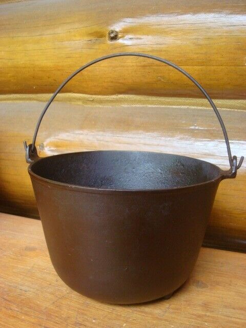 Vintage 1800's Cast Iron 3-Legged BEAN POT Kettle GATE MARKED 6 lbs.