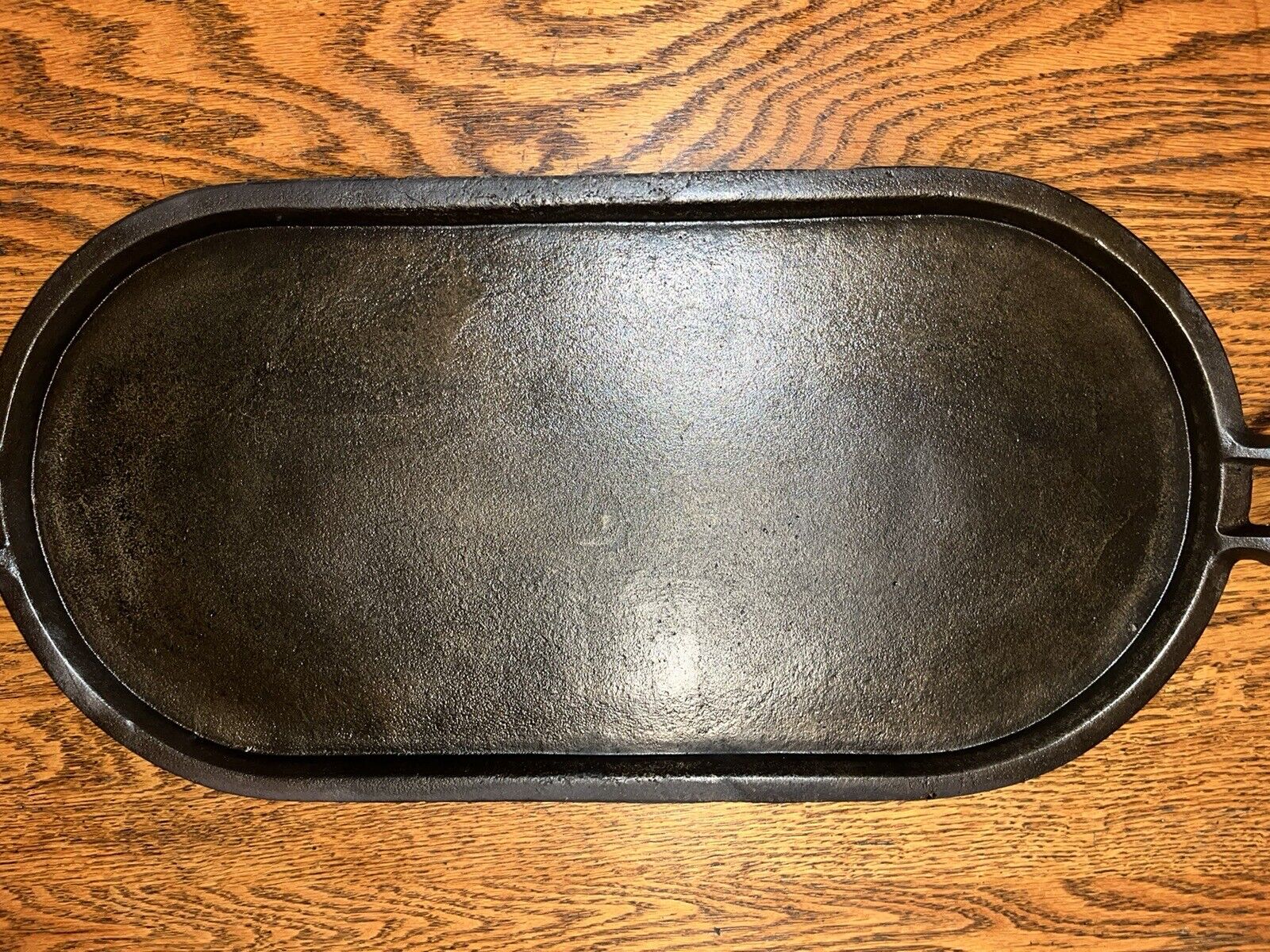 ANTIQUE “VY” 1800's OVAL GATE MARK #8 CAST IRON CAMPING GRIDDLE  22”