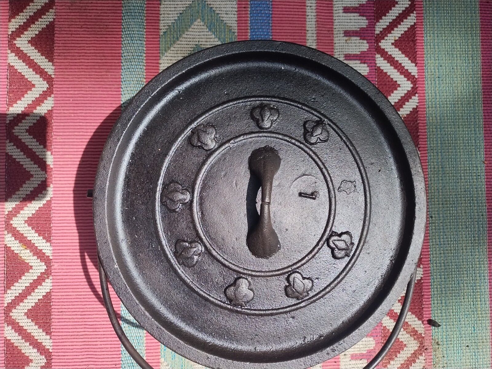SWAIN CAST IRON SCOTCH BOWL #1 WITH LID CIRCA LATE 1800'S