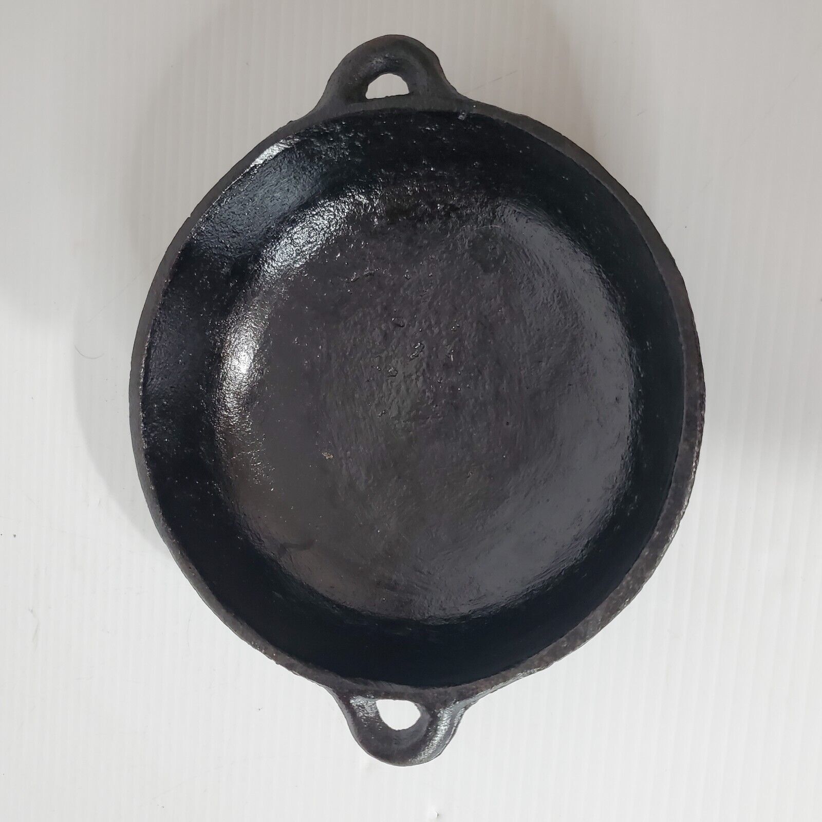 Antique Cast Iron 7 Inch Dual Handle Frying Pan Baking Dish Unmarked 1800s
