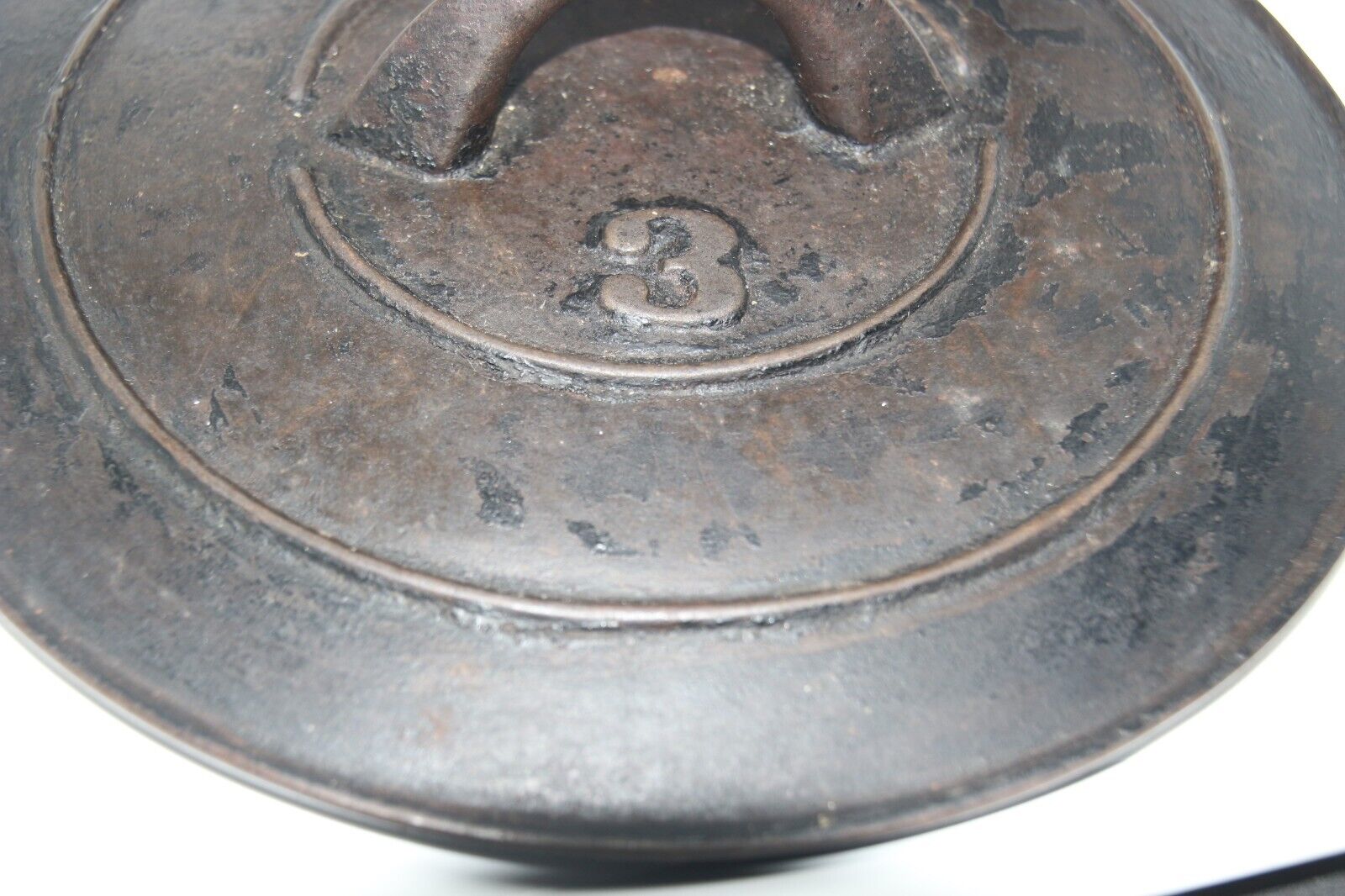 Antique 1800’s Fischer Leaf Co Louisville KY Cast Iron 3-foot Cook Pot with Lid