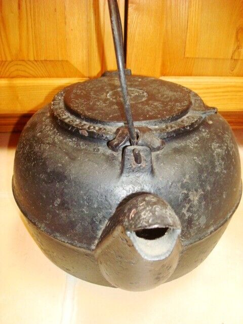Primitive 1800's Rare WOOD BISHOP & CO. Cast Iron Water TEA KETTLE Bangor Maine