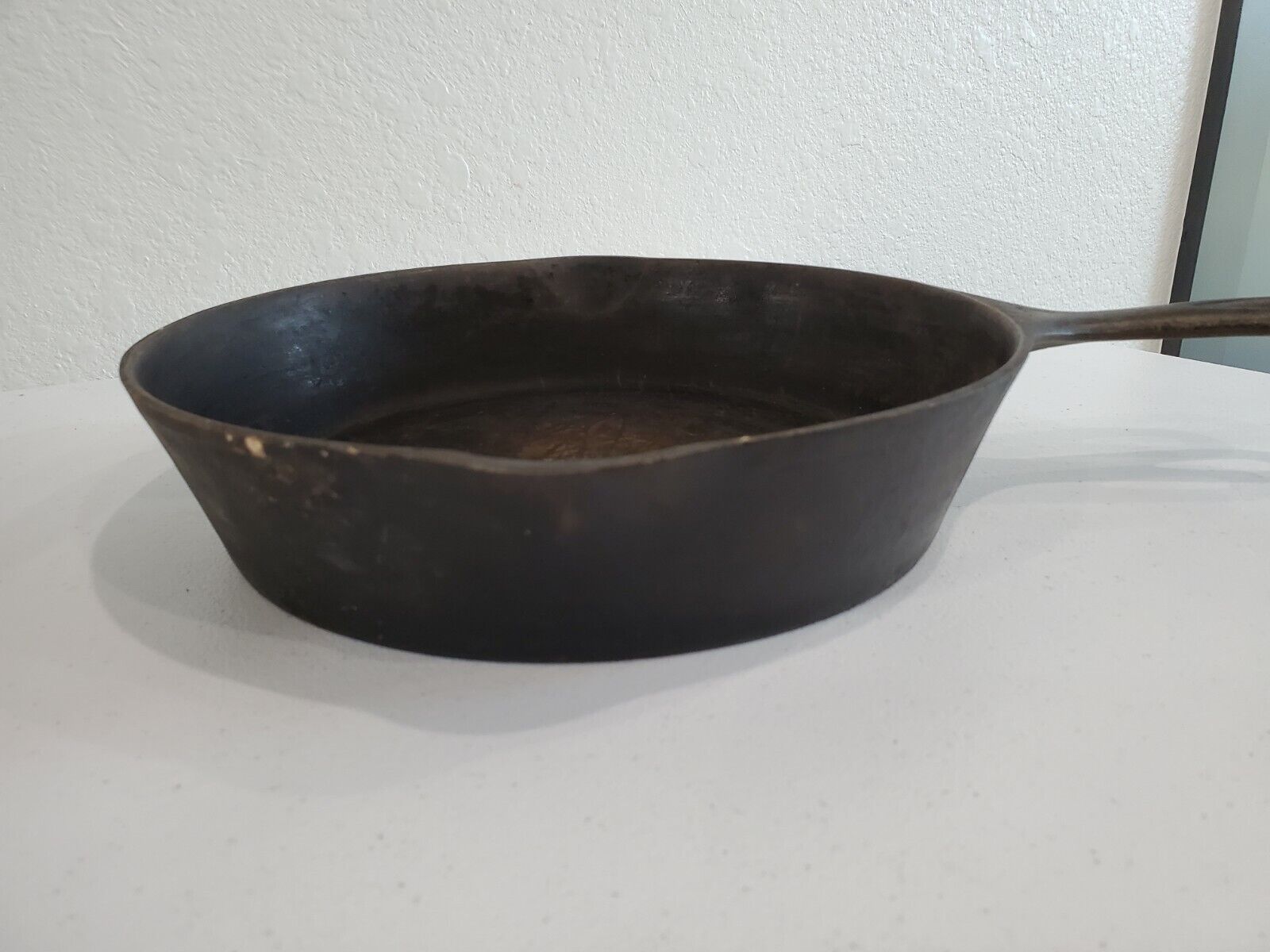 Cast Iron Antique Skillet #7 / 10"  1800's