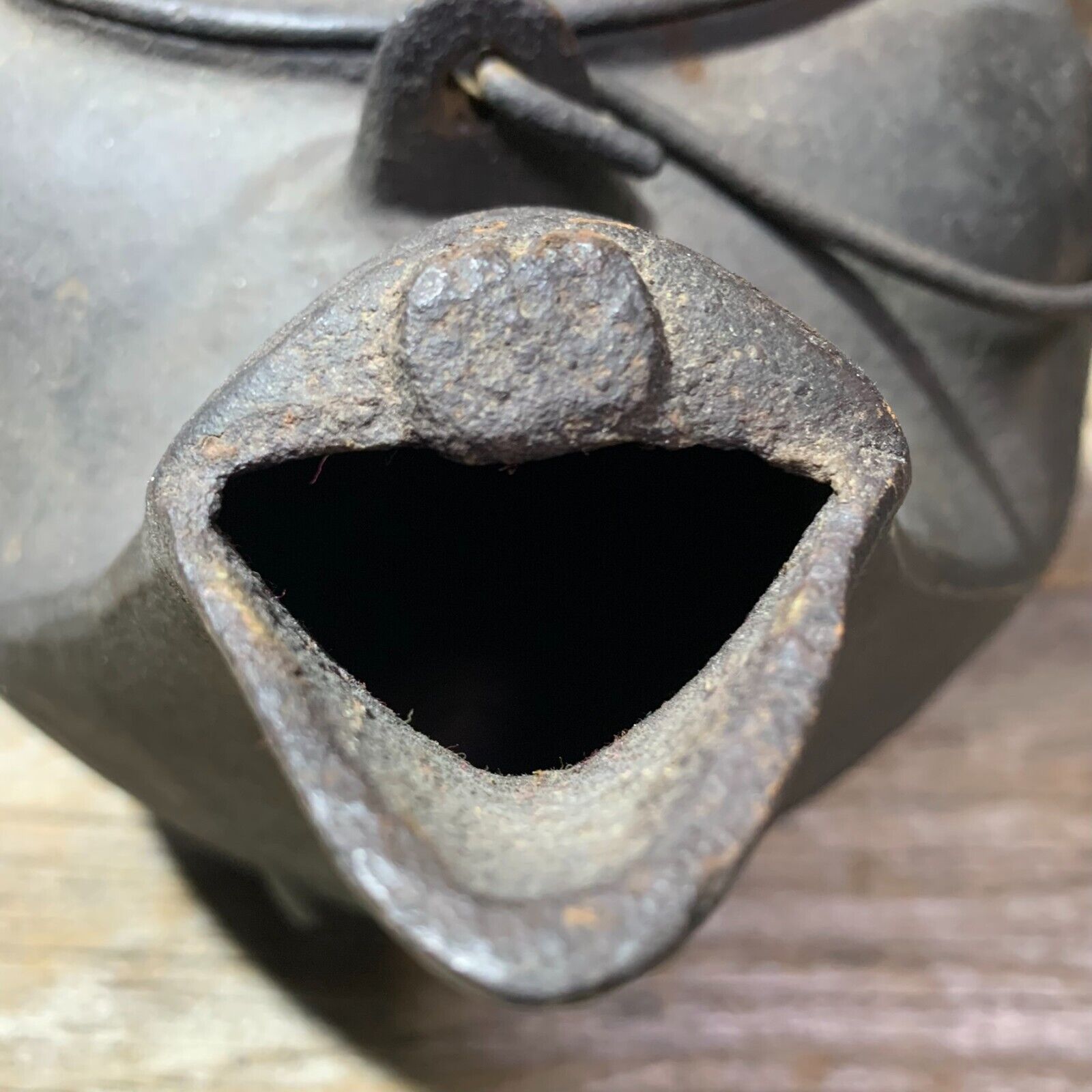 Antique 1800s Cast Iron, Tea Kettle, Swivel Lid