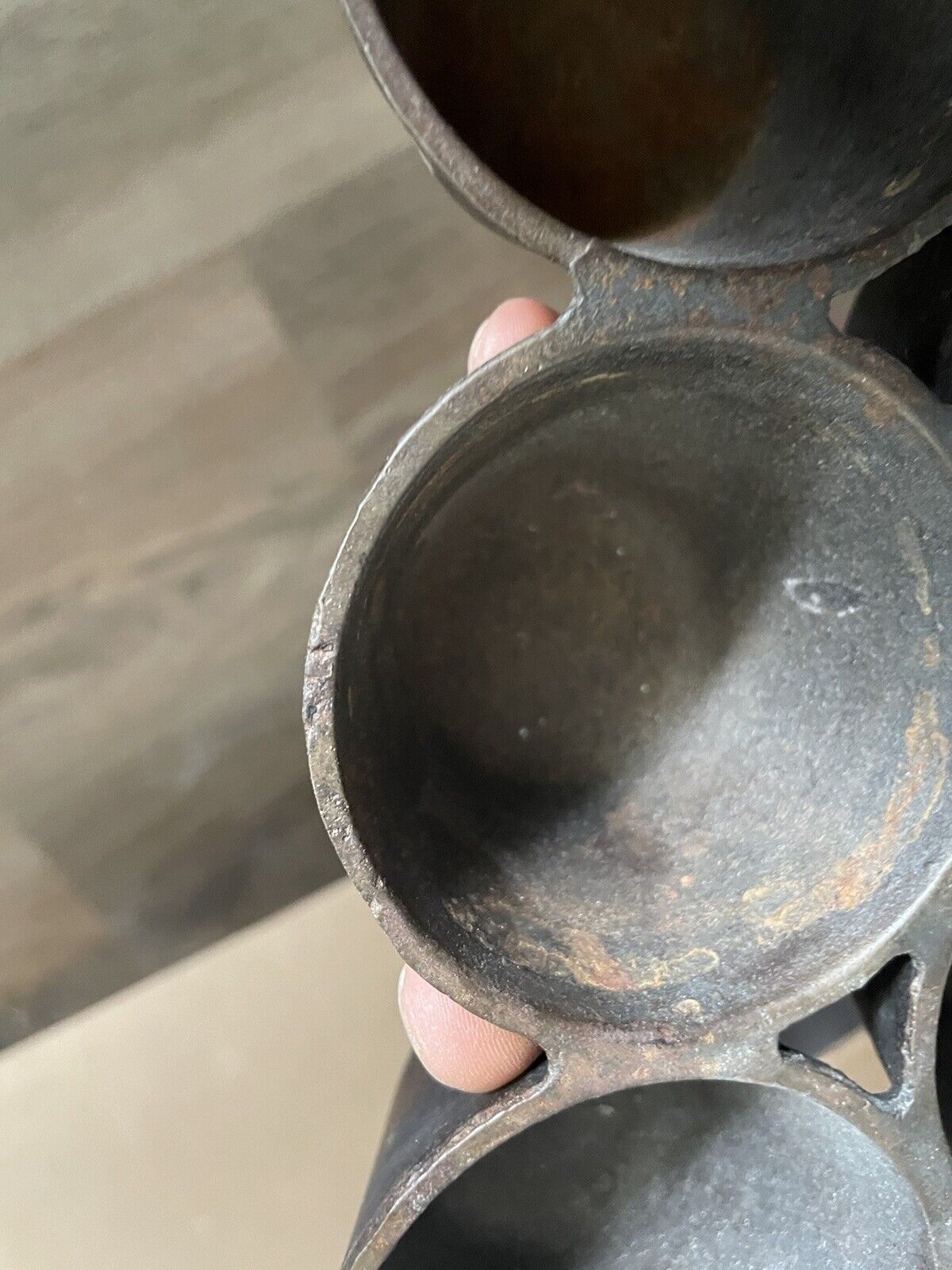 ANTIQUE (C.1800S) #10 CIVIL WAR ERA? CAST IRON MUFFIN PAN/GATE MARKS