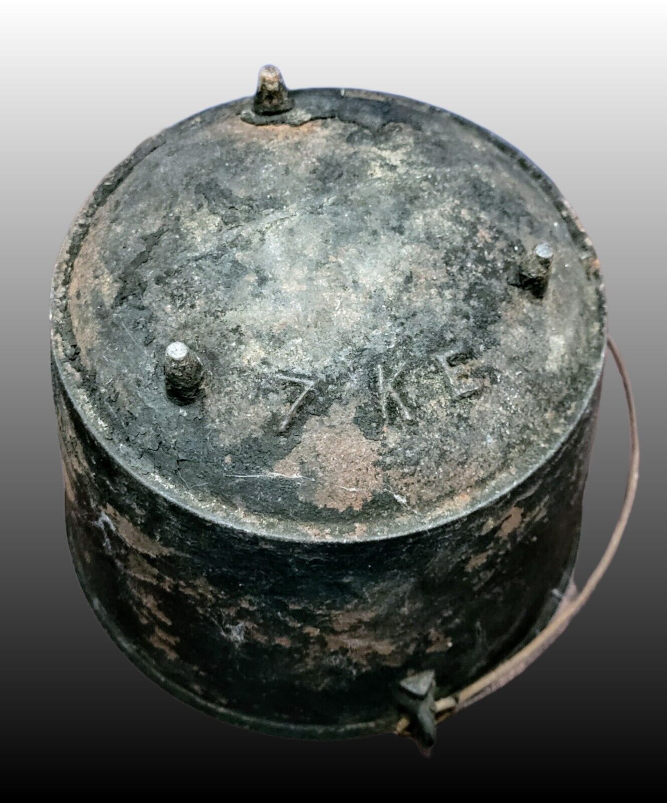 1800's 3-Leg Cast Iron Kettle Bean Pot (7KE)