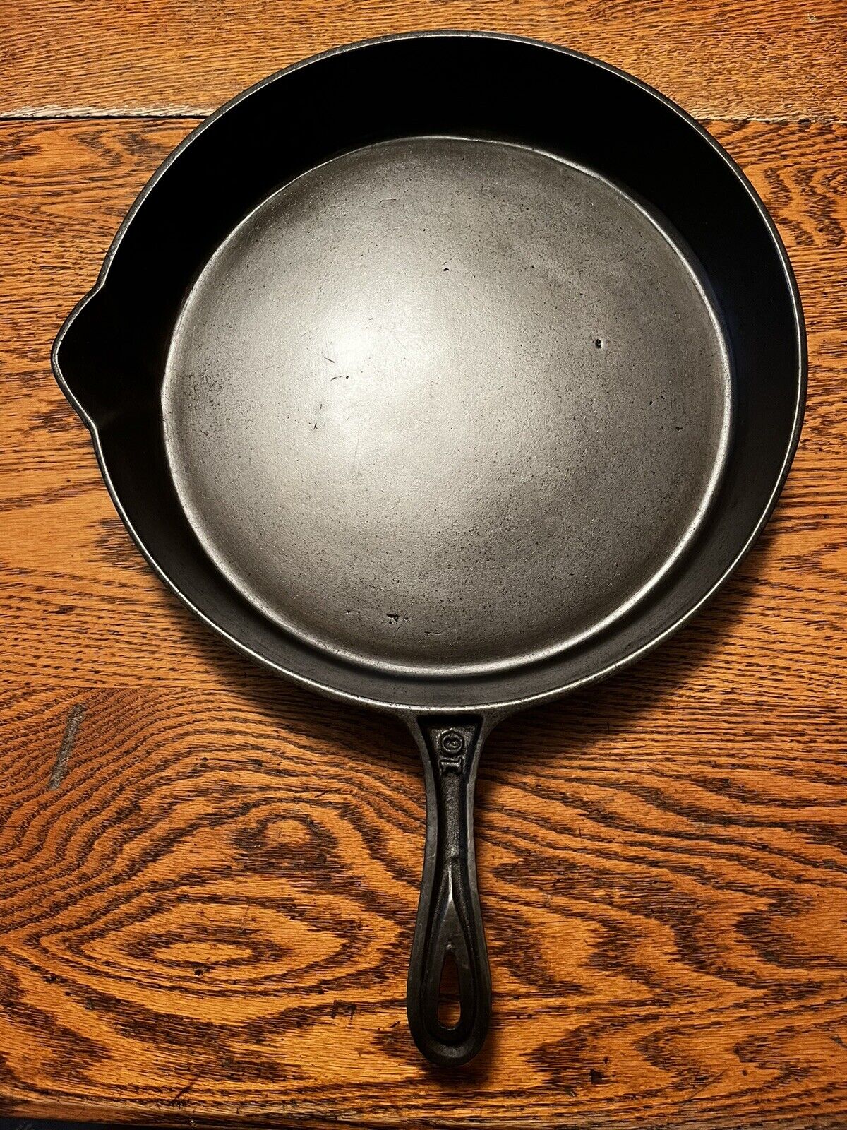 1800's Cast Iron Oversized No. 10 Skillet with Gate Mark, Nice!!