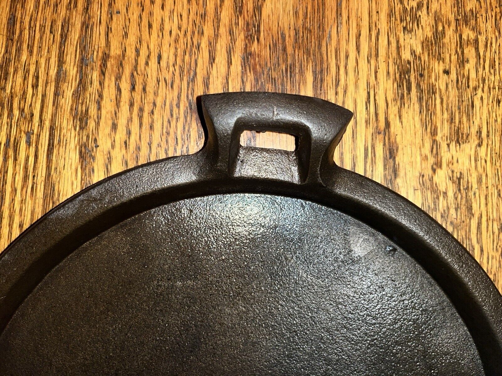 ANTIQUE “VY” 1800's OVAL GATE MARK #8 CAST IRON CAMPING GRIDDLE  22”