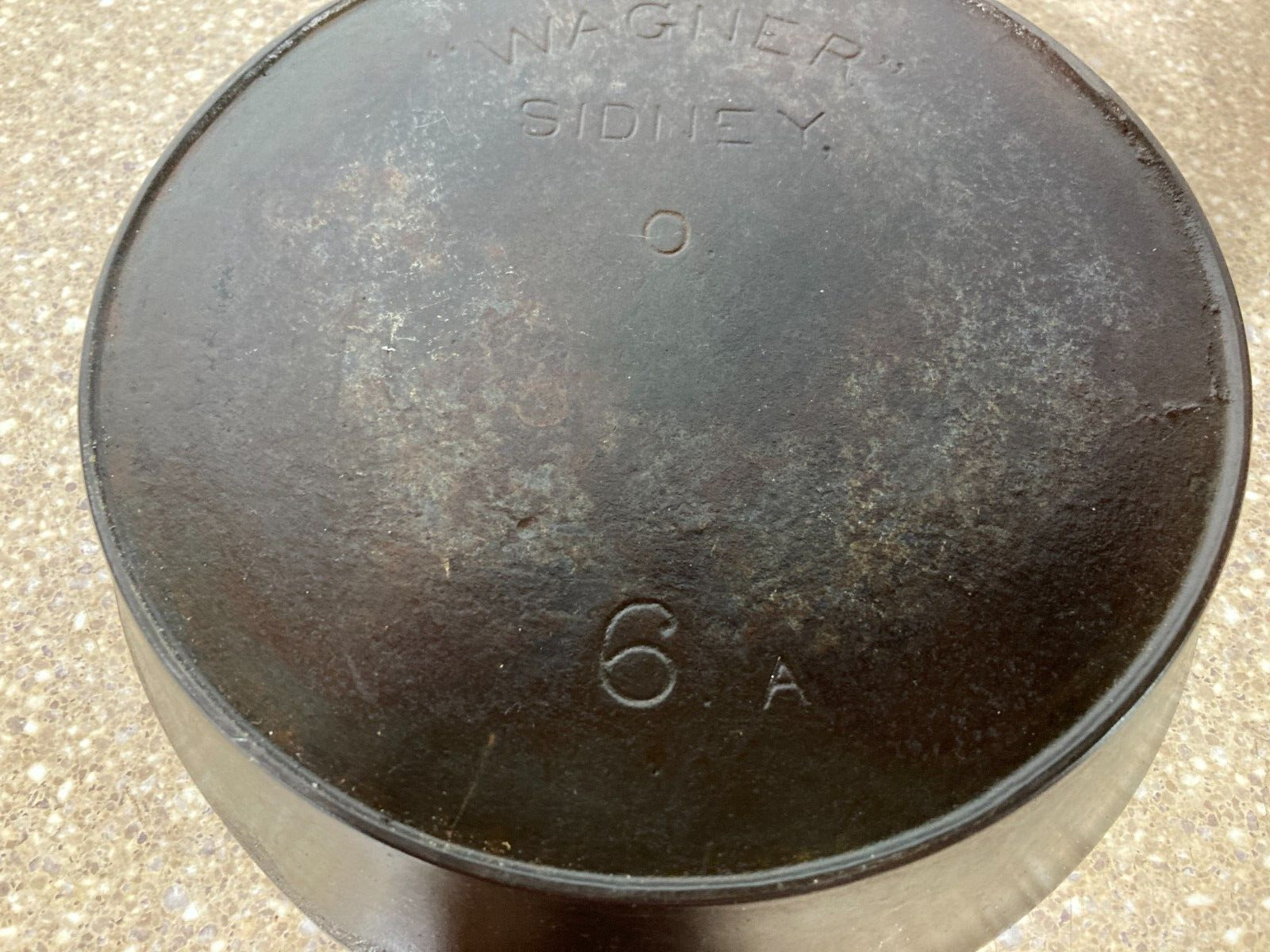 ANTIQUE WAGNER #6 CAST IRON SKILLET 1800’s  ARC LOGO  HEAT RING QUOTATION MARKS