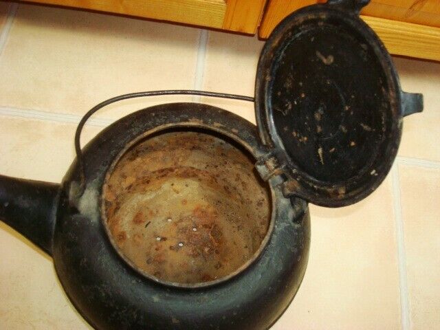 Primitive 1800's Rare WOOD BISHOP & CO. Cast Iron Water TEA KETTLE Bangor Maine
