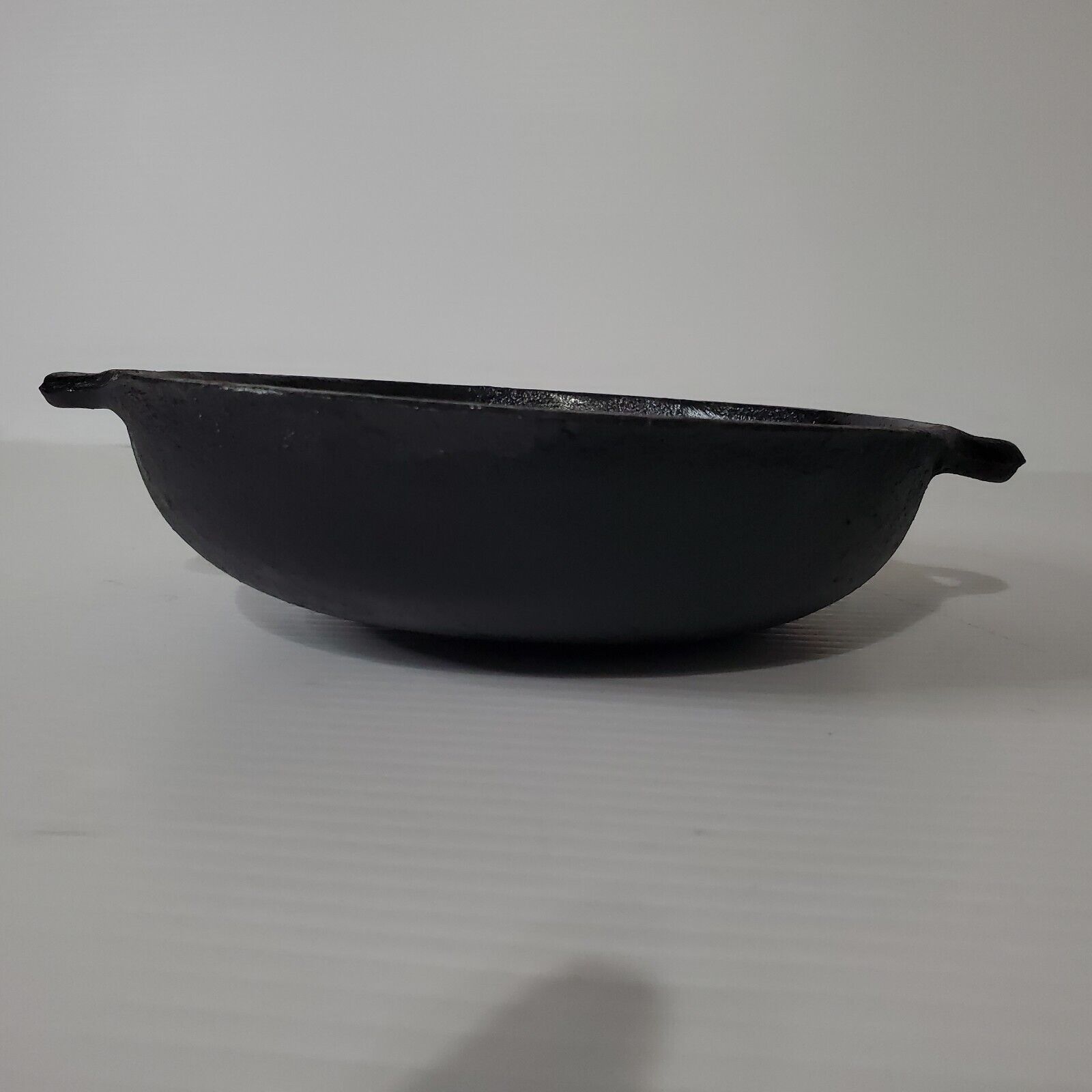 Antique Cast Iron 7 Inch Dual Handle Frying Pan Baking Dish Unmarked 1800s