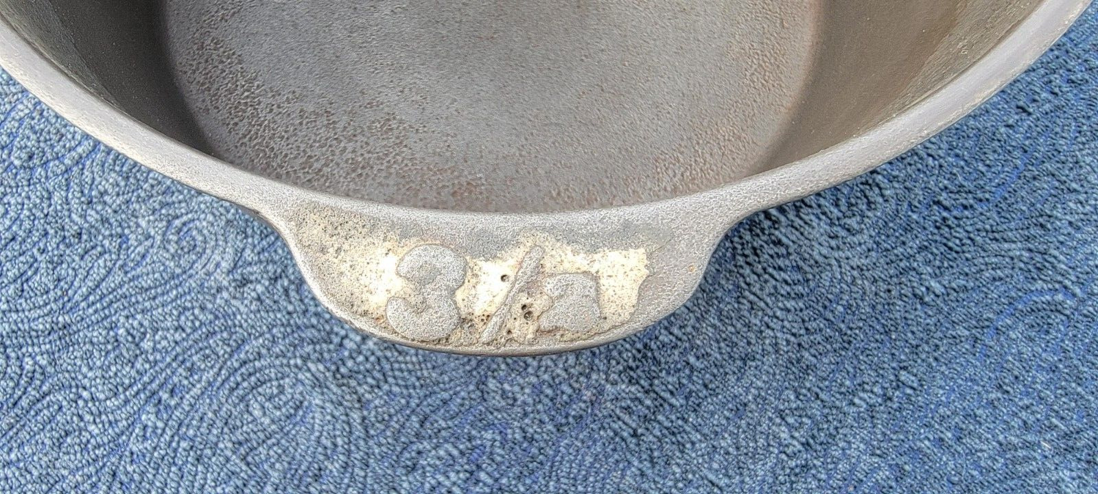 1800's Cast Iron Gate Mark Dutch Oven marked 3/2  9" wide 5" tall was enameled