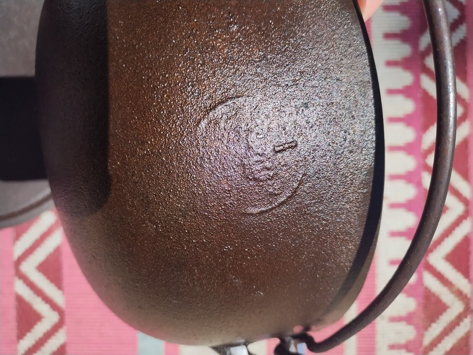 SWAIN CAST IRON SCOTCH BOWL #1 WITH LID CIRCA LATE 1800'S