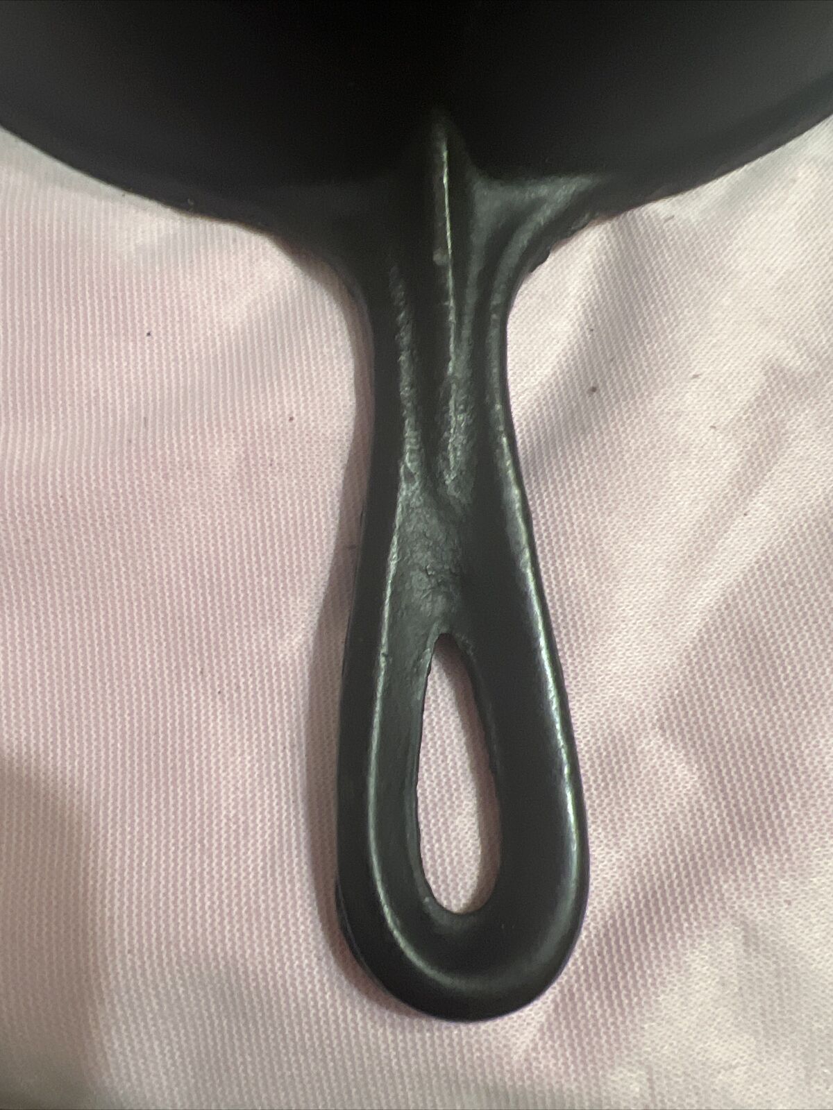 ANTIQUE 1800's #8 CAST IRON SKILLET GATE MARK Lightweight, Thin Walled 3.1 Lbs