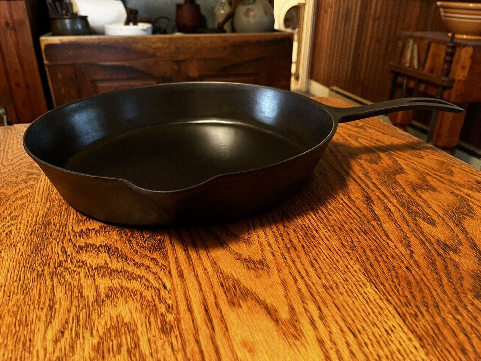 1800's Cast Iron No. 9 Skillet with Gate Mark & Plain Handle
