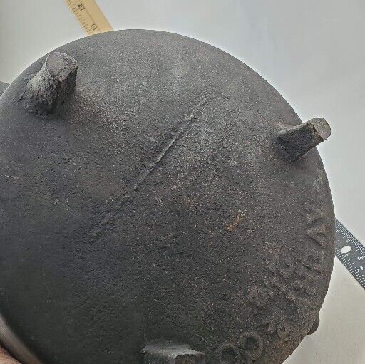 RARE! 1800’s  SAVERY & CO 2 1/2 CAST IRON CAULDRON GATE MARK KETTLE POT 3 LEGGED