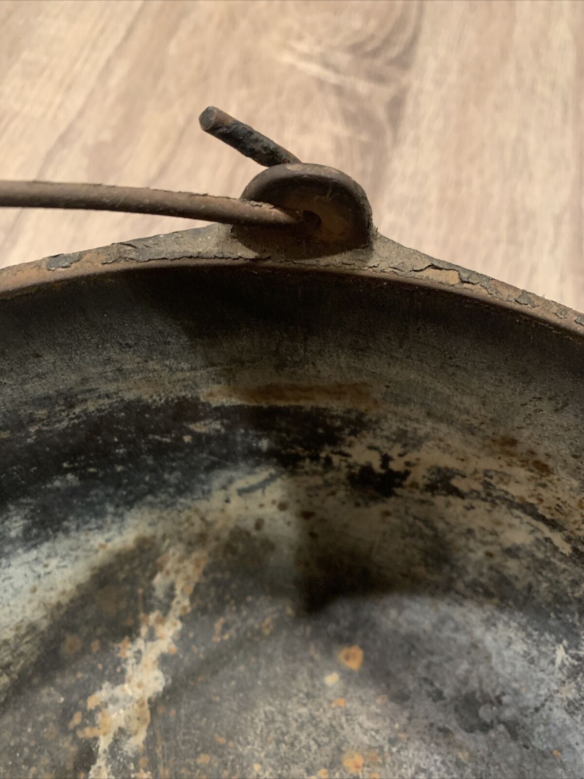 1800’s Antique Gate Mark Cast Iron Scotch Bowl 9.5” Diam x 4” Marked 2-K