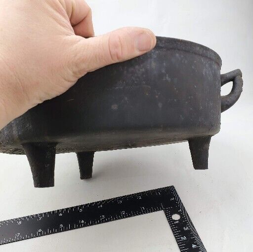 RARE! 1800’s  SAVERY & CO 2 1/2 CAST IRON CAULDRON GATE MARK KETTLE POT 3 LEGGED
