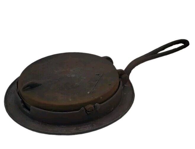 Rare Gate Mark Cast Iron Waffle Maker with Base Good Condition 1800's?