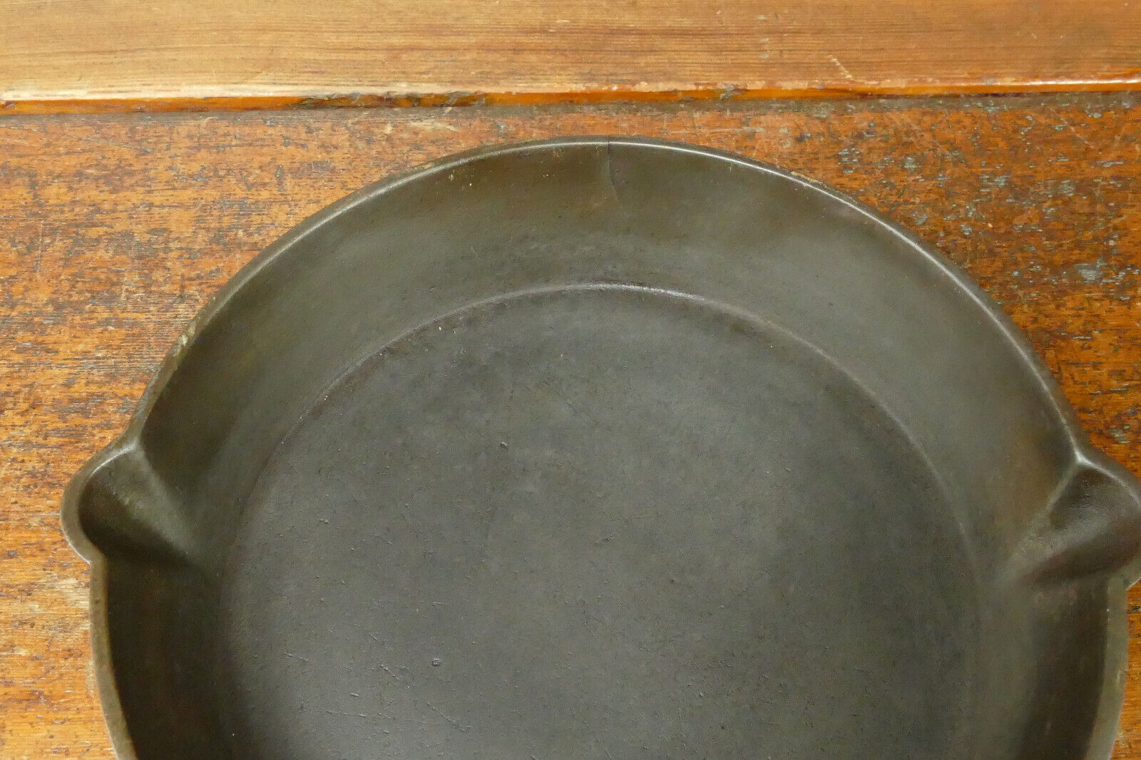 Antique 1800s #9 Cast Iron Skillet Heat Ring Fancy Handle Gate Marked Spouts