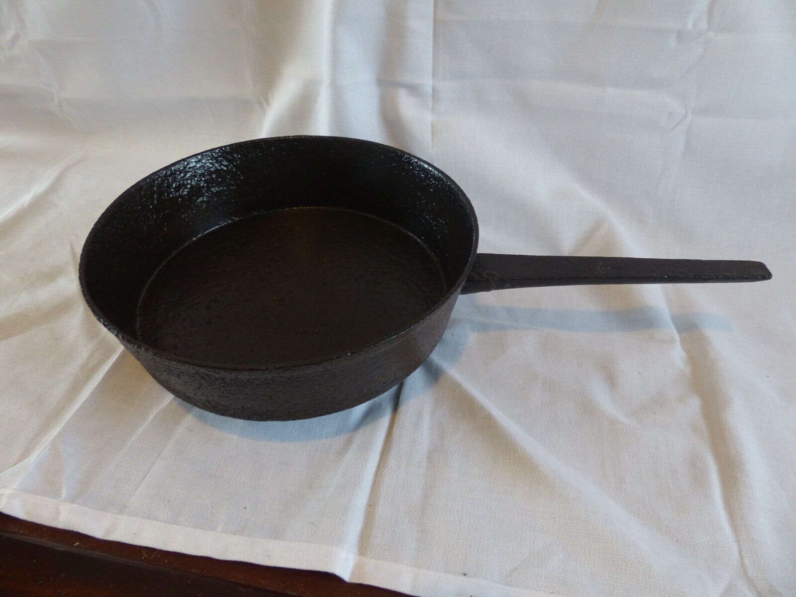 Primitive 1800's 11" Gate Marked 3 Legged Spider Skillet Unmarked tripod pan