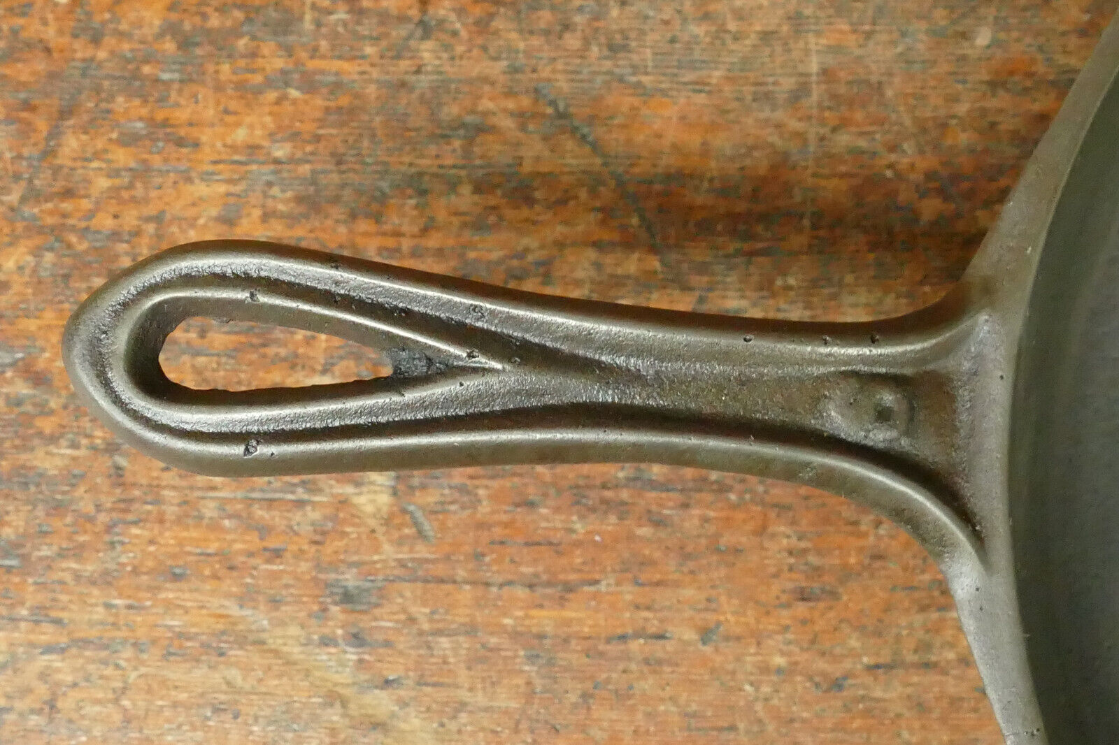 Antique 1800s #9 Cast Iron Skillet Heat Ring Fancy Handle Gate Marked Spouts