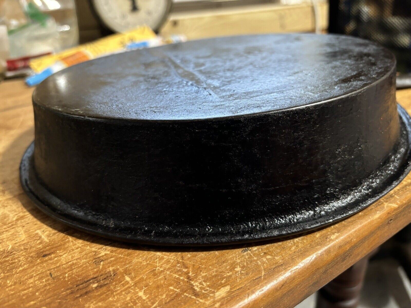 FANCY HANDLE 1800'S CAST IRON SKILLET PAN WITH TULIP HANDLE & GATE MARK 11”