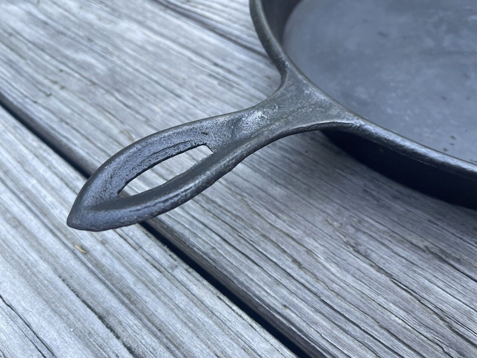 Antique 1800's Cast Iron 11 1/2" Skillet Gate Mark Point Handle 1 Spout Camping