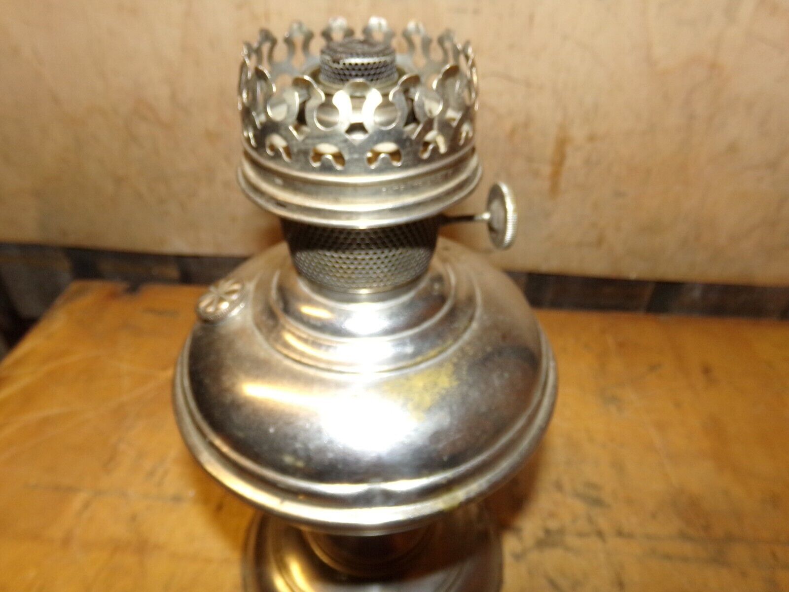 Antique 1915 Model 6 Nickel Aladdin Kerosene Oil Lamp