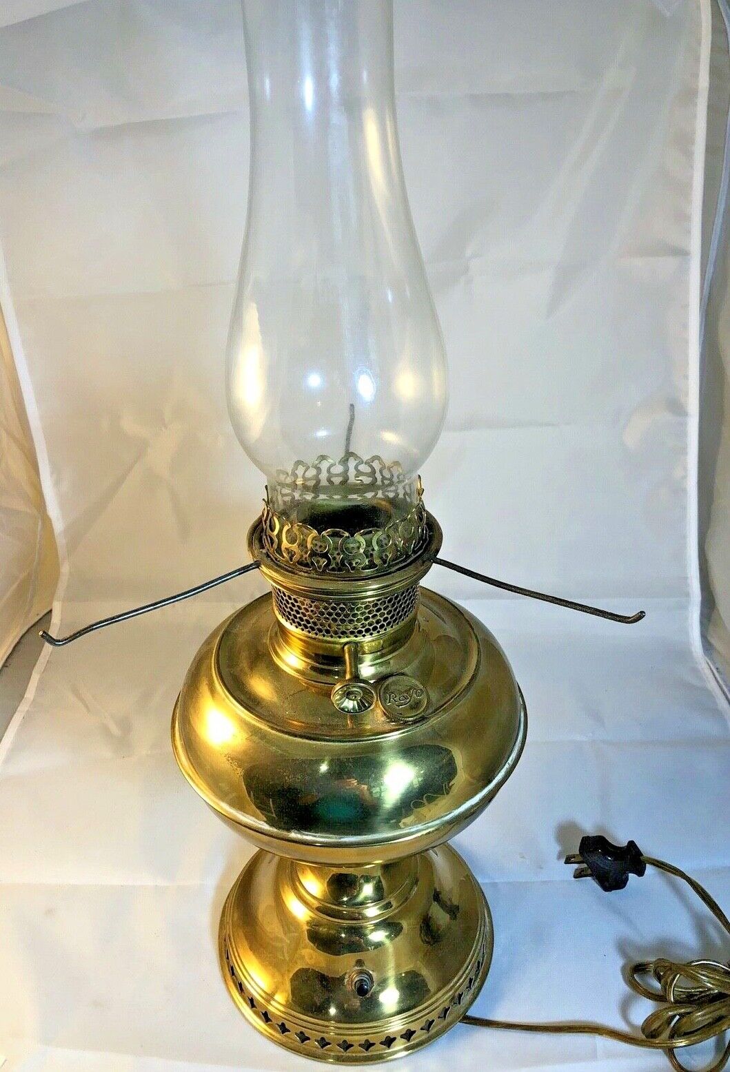 Antique 1900's Rayo Brass Oil Lamp, Electric w/o shade 12' Height Tested / Works