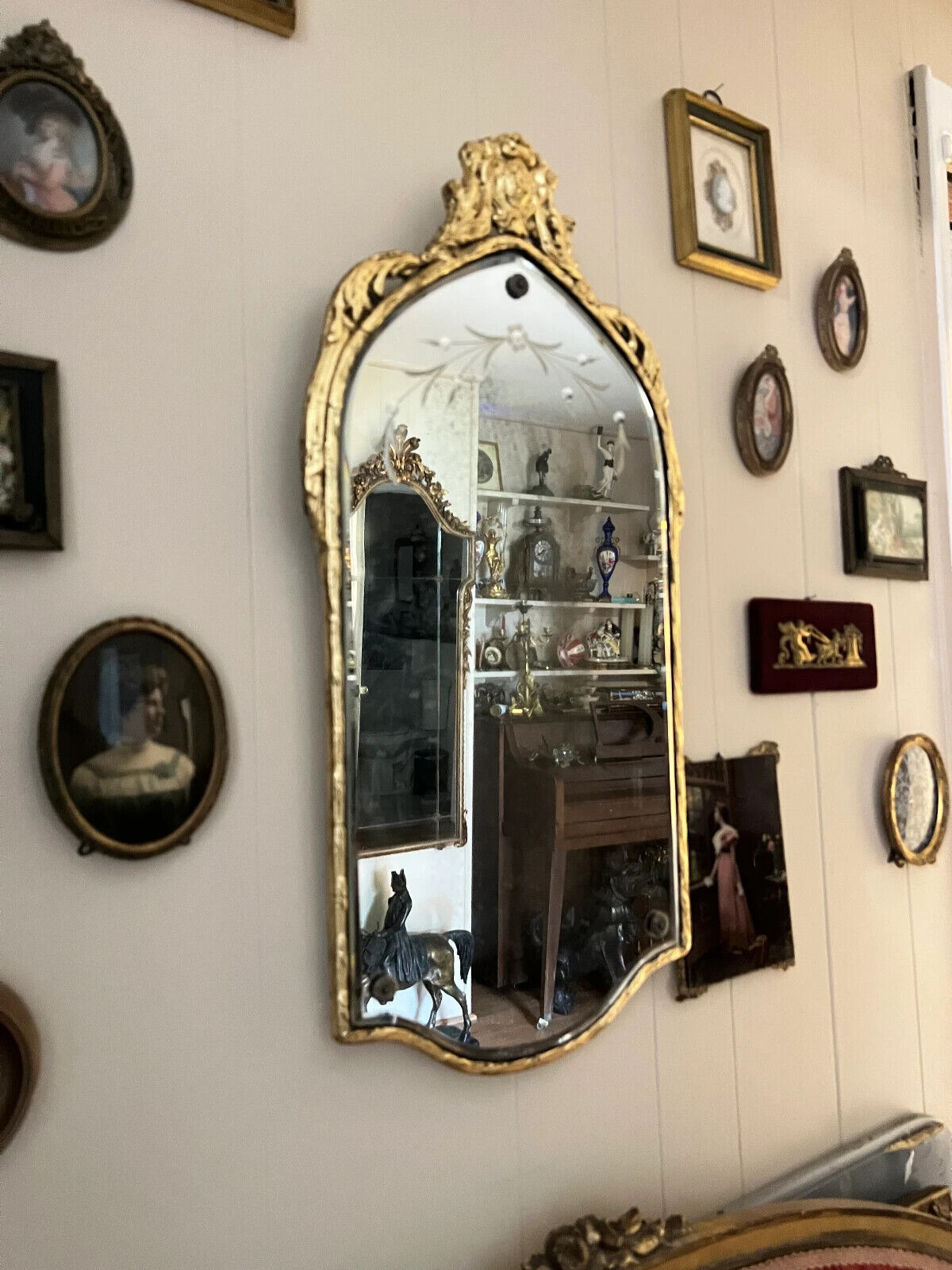 Antique Gold Leaf Etched Maestro Nurre Antique Wall Mirror 1900s