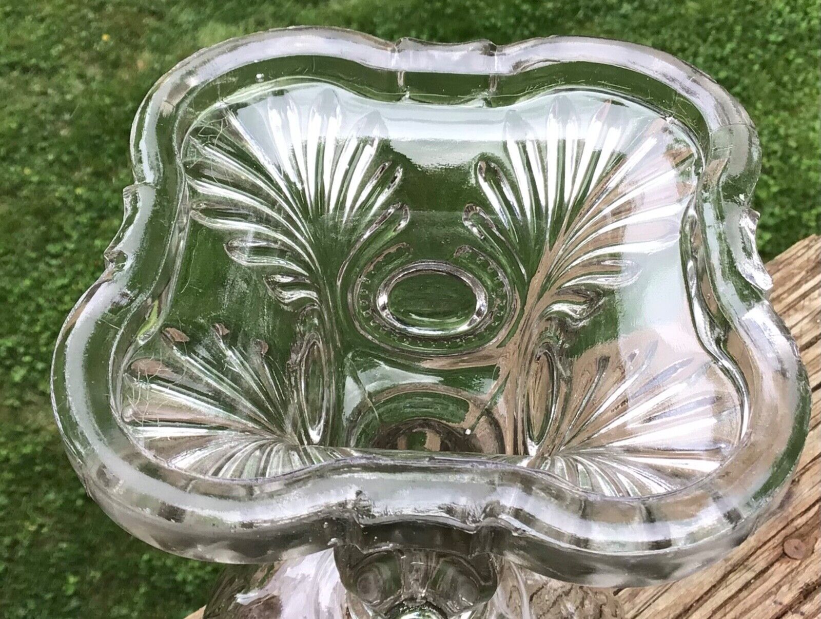 antique Bulleye Fine Detail pattern glass no. 2 stand oil lamp 9 3/4" tall EAPG