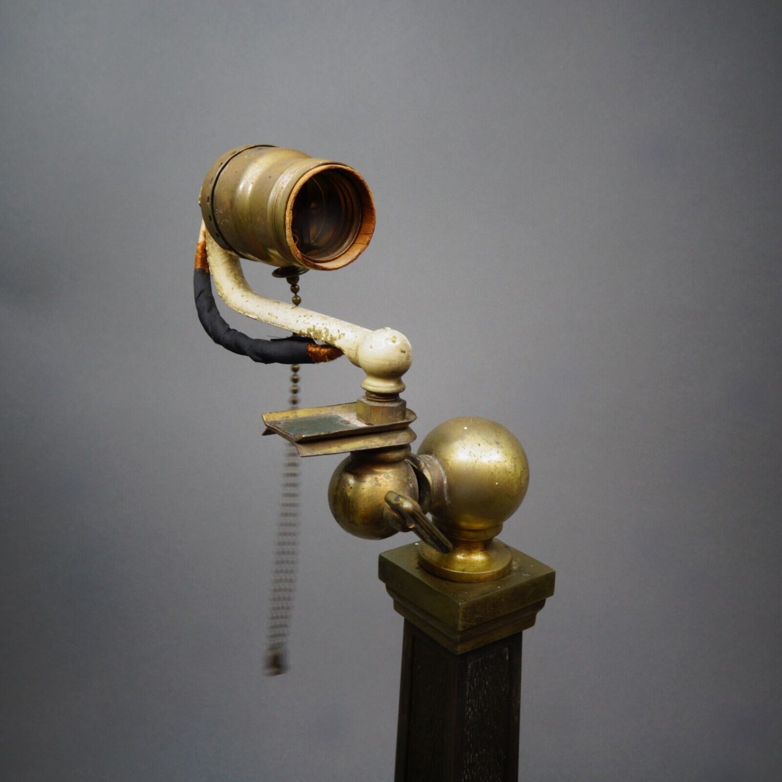Antique Bronze Colum Bankers Early 1900's Desk Pillar Lamp w/ Shade Holder
