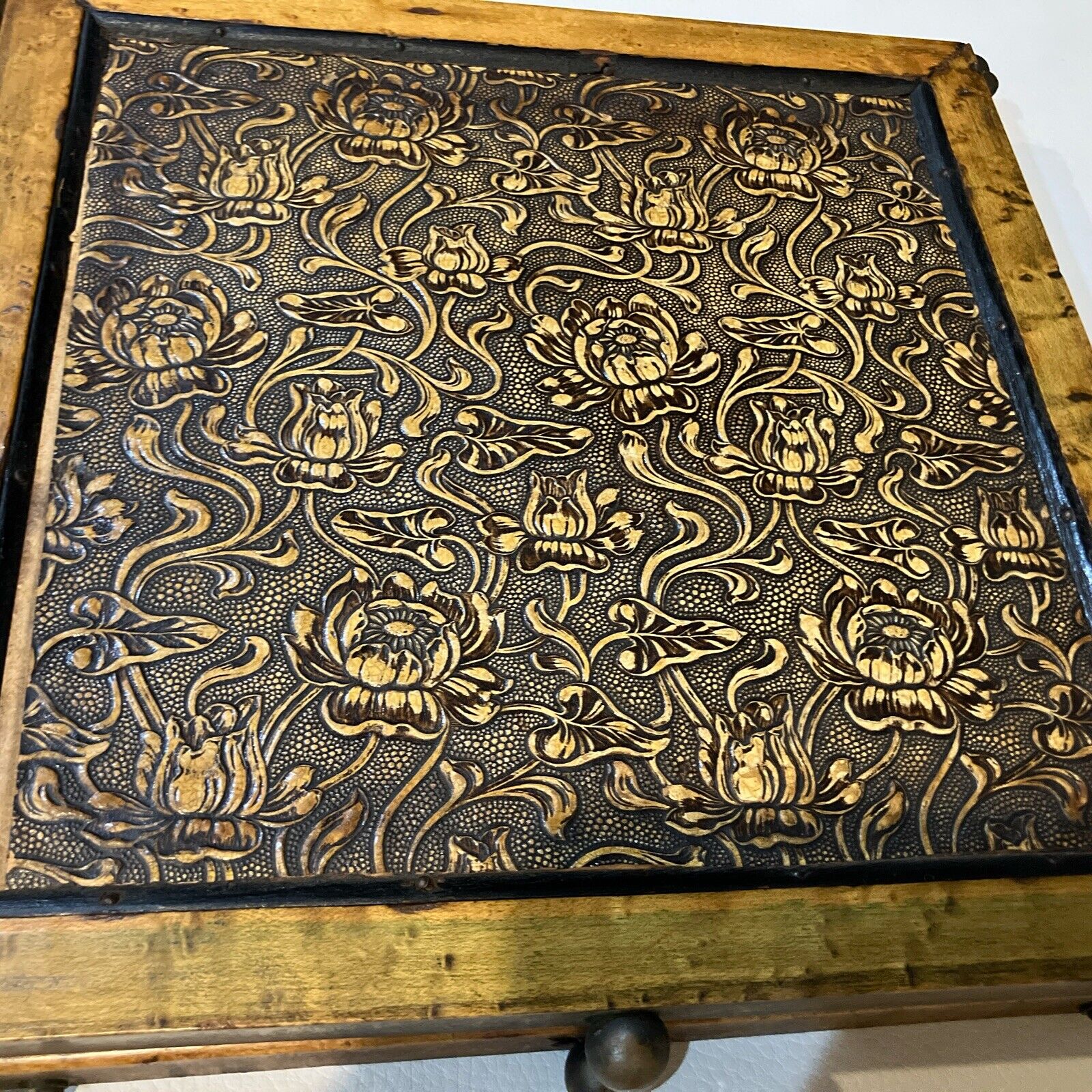 Antique 1800s TRI FOLD OAK SHAVING BEVELED GLASS MIRROR TOOLED LEATHER BACKING