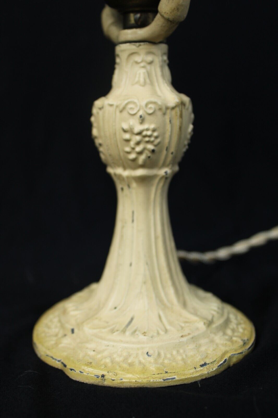 Antique 1930s Reverse Painted Shade Cast Iron Boudoir Lamp (rewired)  Pretty!
