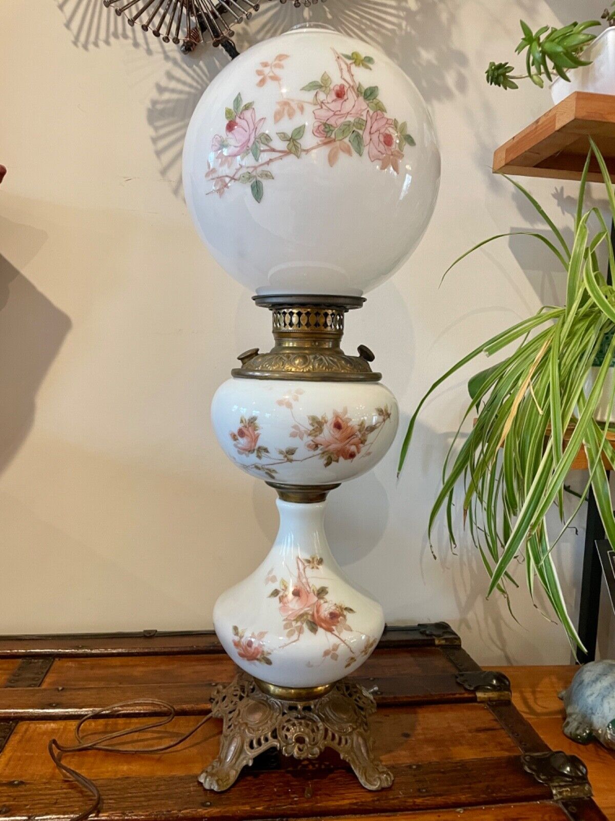 Antique Victorian Banquet Oil Lamp handpainted 1897