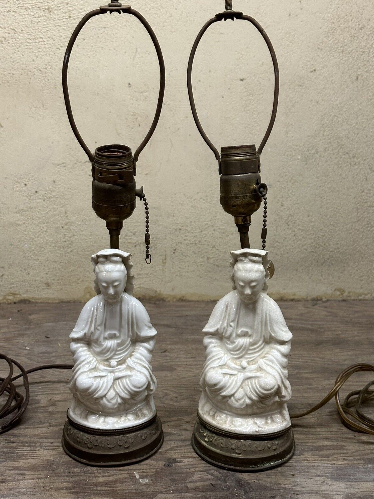 Beautiful Vintage Chinese Lamps. Late 1800s - Early 1900s