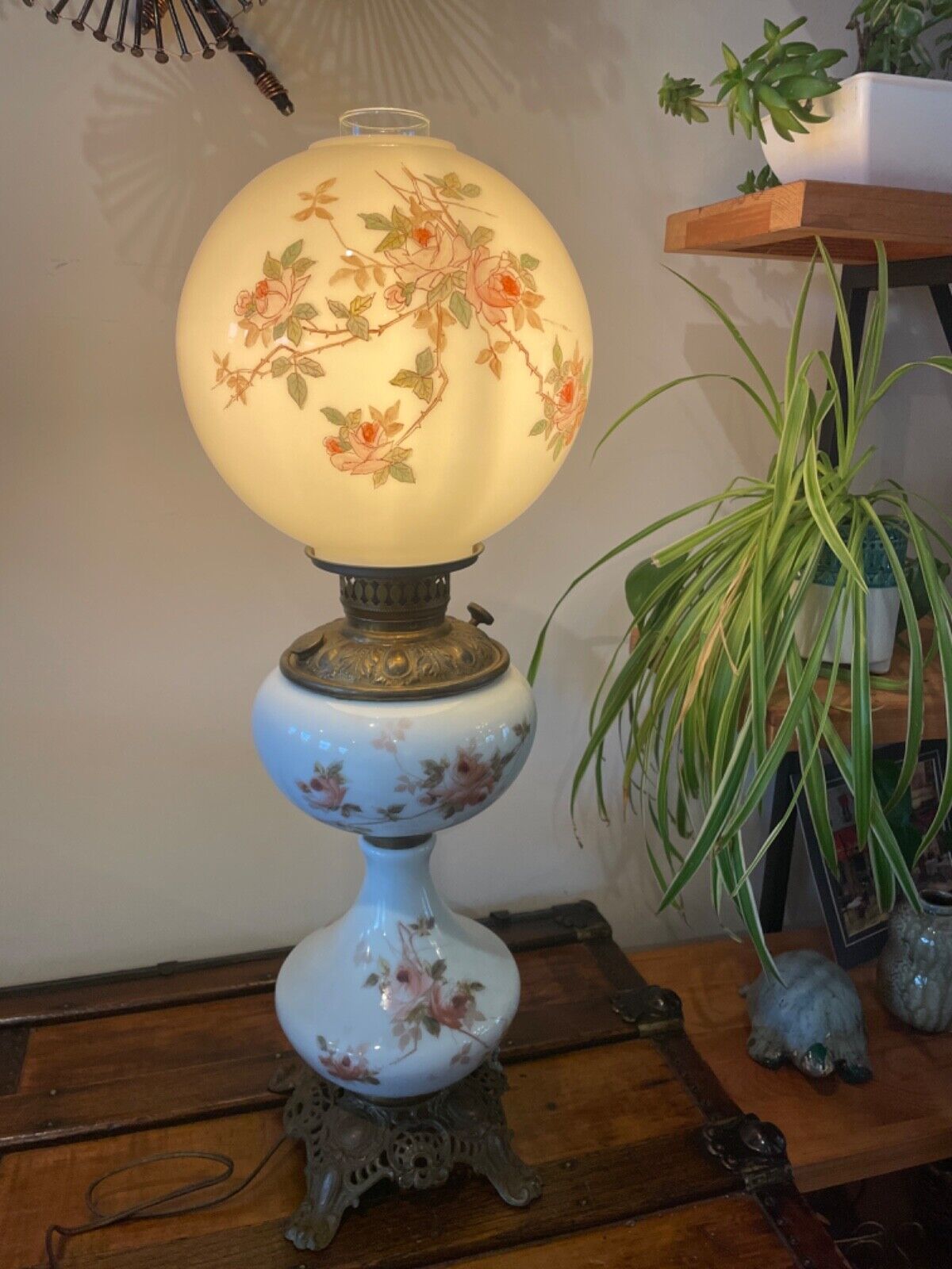 Antique Victorian Banquet Oil Lamp handpainted 1897