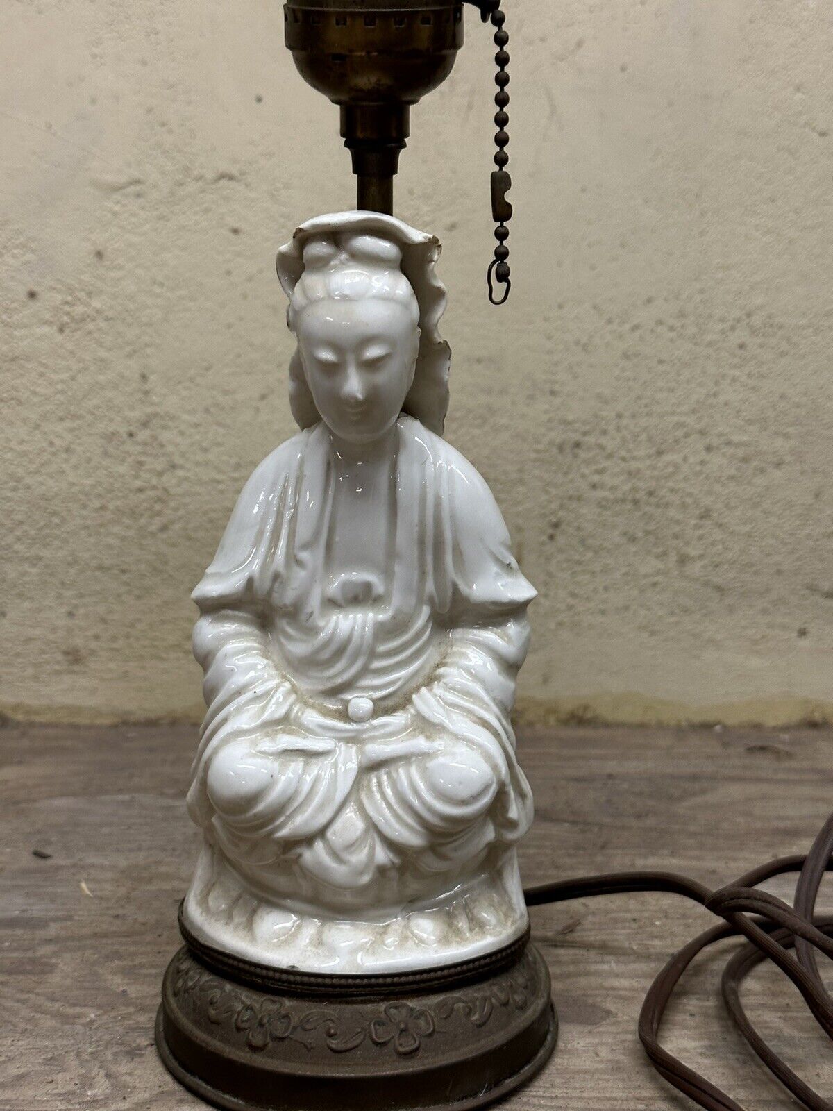 Beautiful Vintage Chinese Lamps. Late 1800s - Early 1900s