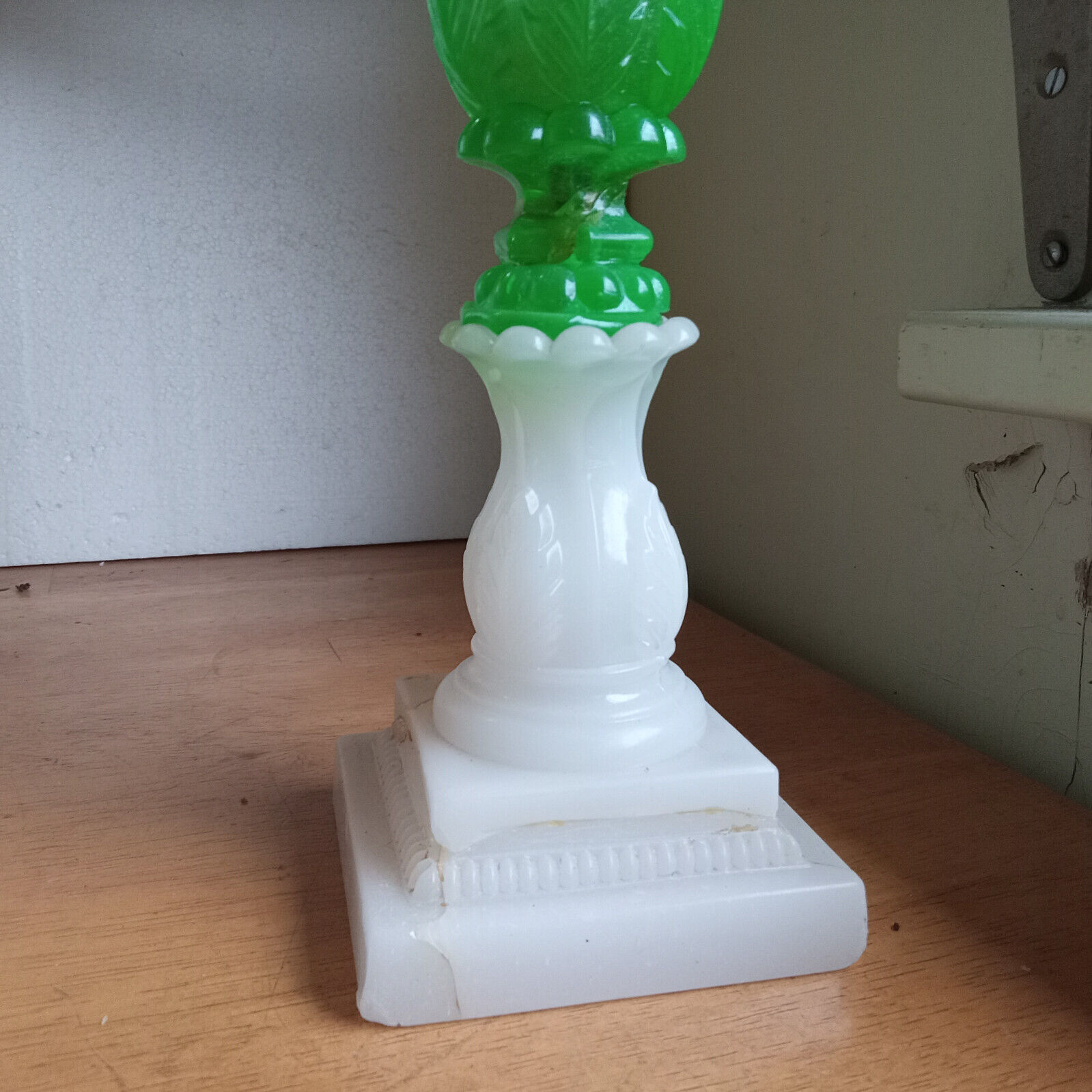 RARE 1850 GREEN BOSTON & SANDWICH GLASS ACANTHUS LEAF WHALE OIL STAND LAMP AS IS