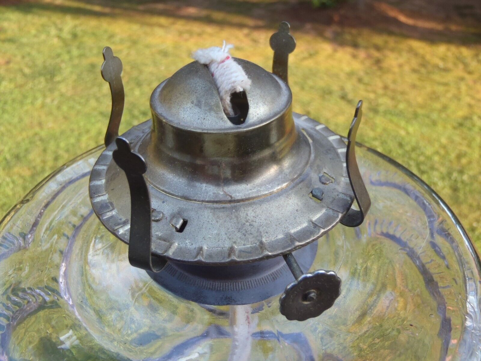 Antique Large PEANUT Pattern Glass Massive Sewing OIL LAMP W/Burner & Globe NR