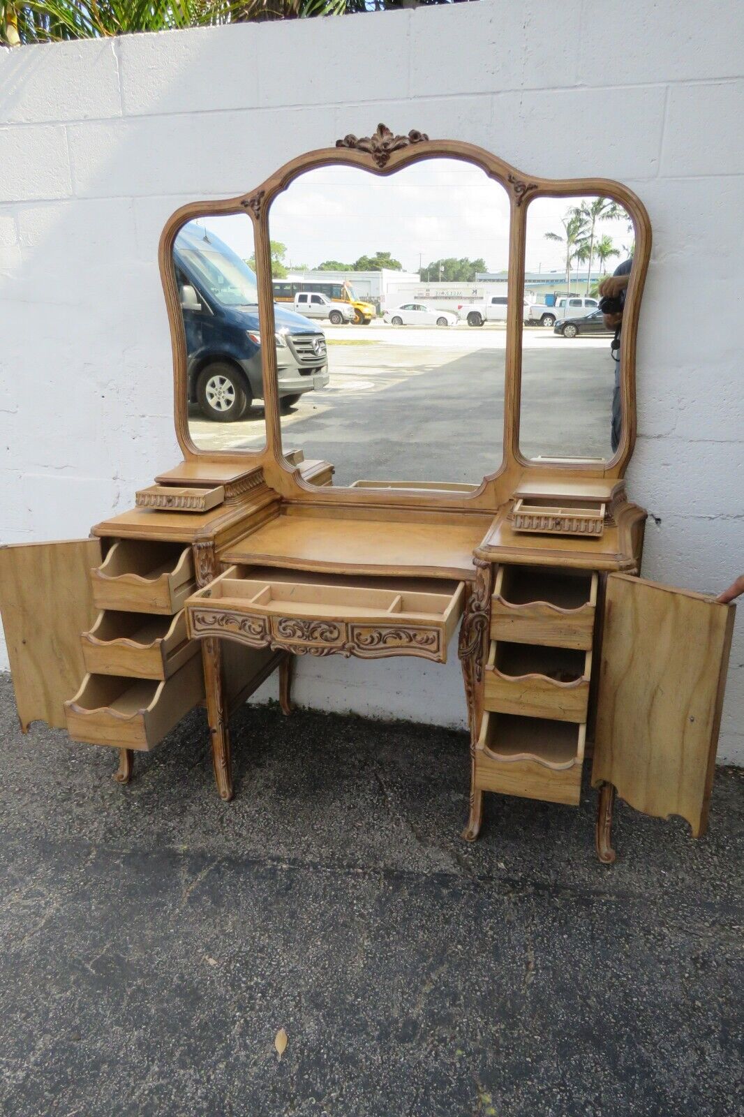 Chesterfield French Early 1900s Carved Vanity Makeup Table and Mirror 5413